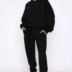 Own The Moment Sweater Black -Cheap Vog Unique Store 28.04.22 984 0cbe6bc5 8a09 479c bcb3 a4fd0702f61b