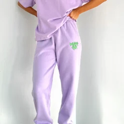 Bring That Energy Sweatpants Lilac 9 Bring That Energy Sweatpants Lilac -Cheap Vog Unique Store BRING THAT ENERGY TEE BRING THAT ENERGY SWEATPANTS 23.05.23 03