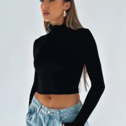 Her Obsession Long Sleeve Crop Black