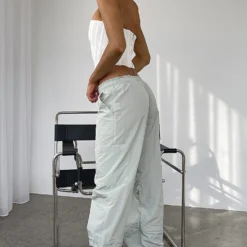 Never Blend In Pants Light Grey -Cheap Vog Unique Store NEVER BLEND IN 12.07.22 01 scaled