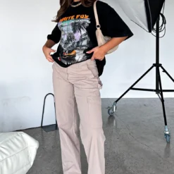 Know Your Worth Pants Beige 15 Know Your Worth Pants Beige -Cheap Vog Unique Store SEASON 13 OVERSIZES TEE 130922 07